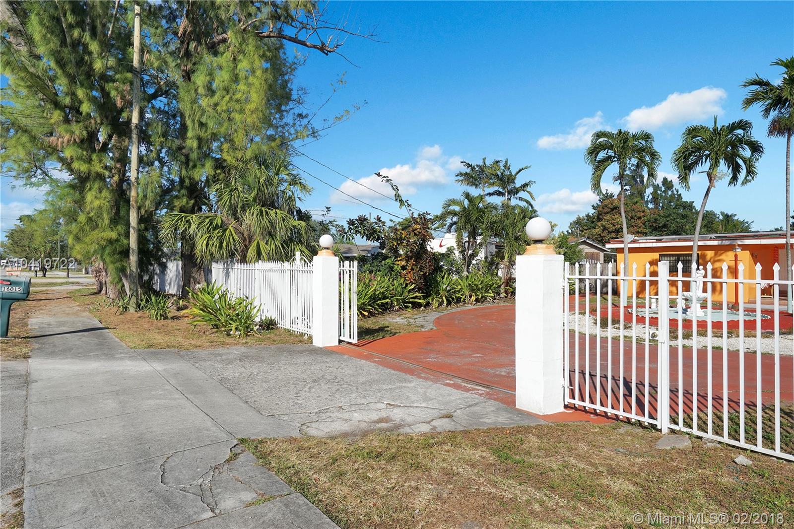 VENETIAN ACRES - Land