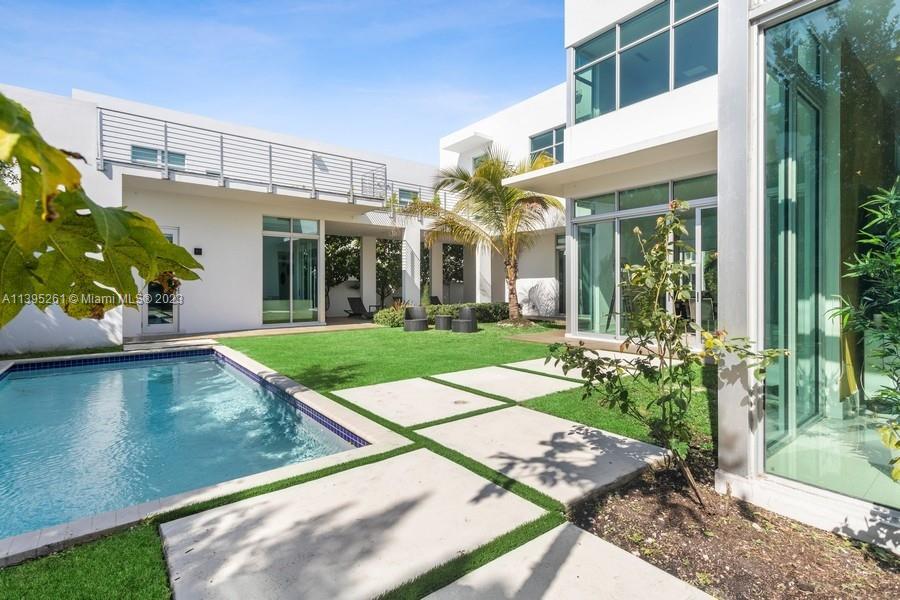 GRAND FLORIDIAN ESTATES - Residential