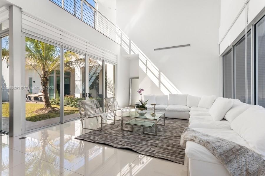 GRAND FLORIDIAN ESTATES - Residential