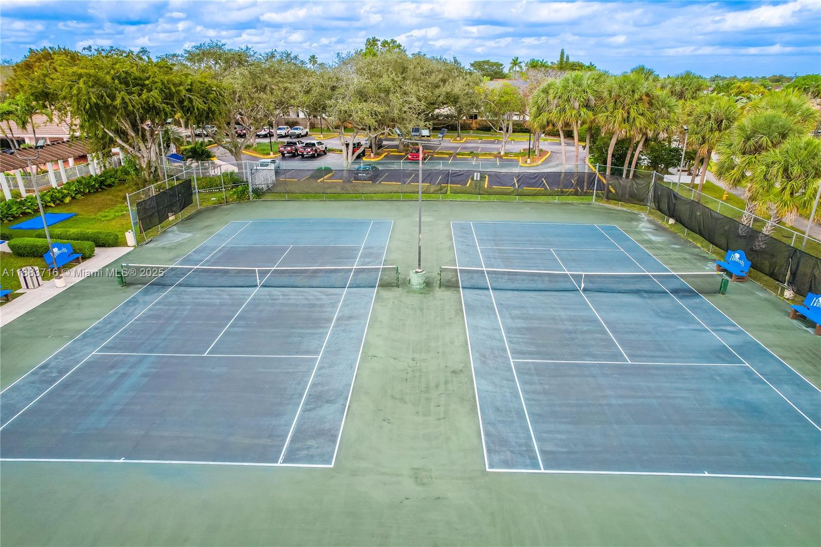 LAKEVIEW AT THE HAMMOCKS - Residential Lease