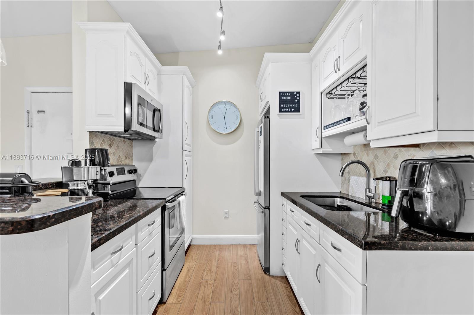 LAKEVIEW AT THE HAMMOCKS - Residential Lease