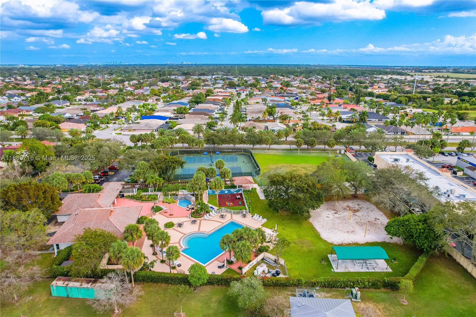 LAKEVIEW AT THE HAMMOCKS - Residential Lease