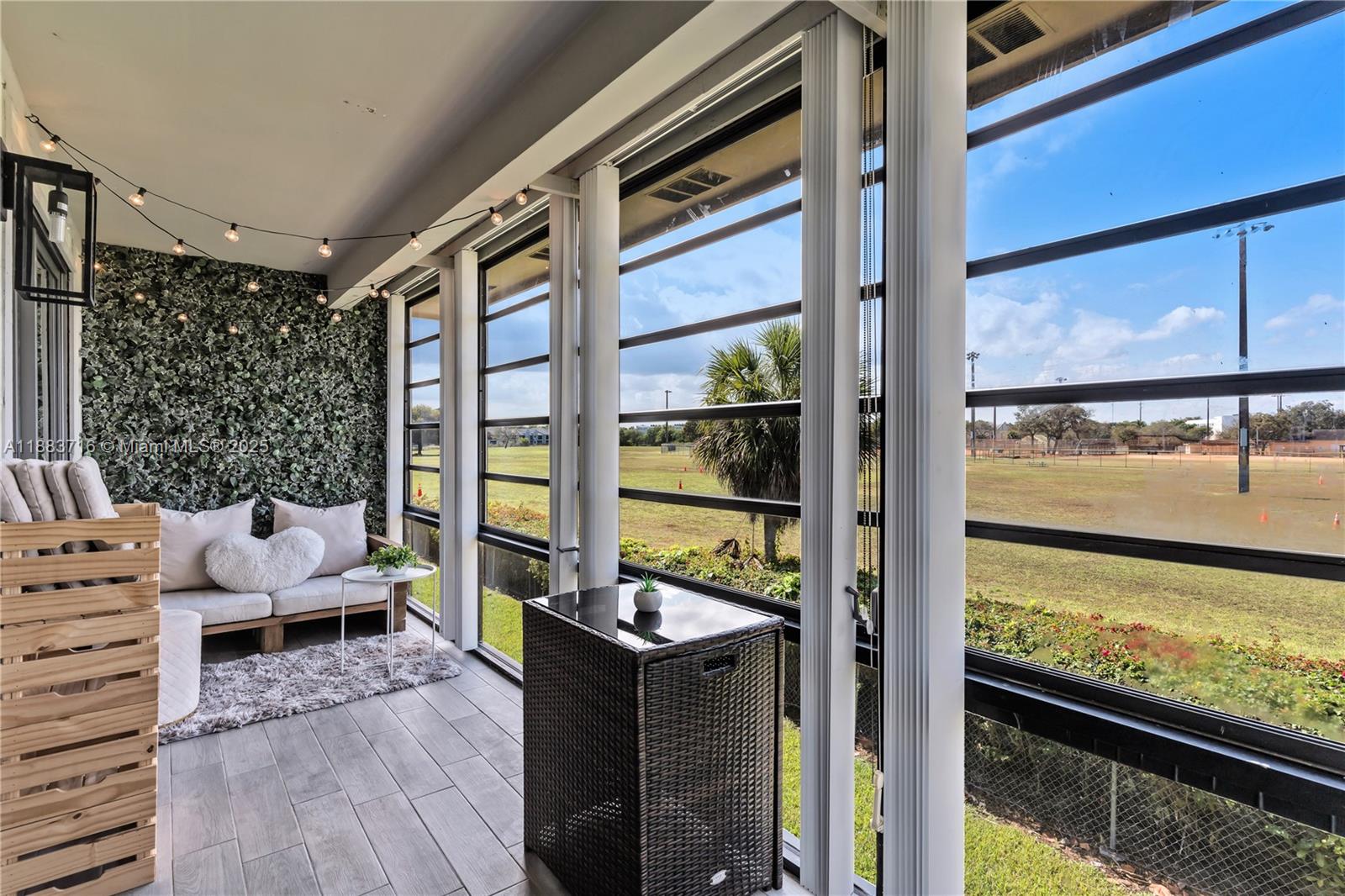 LAKEVIEW AT THE HAMMOCKS - Residential Lease