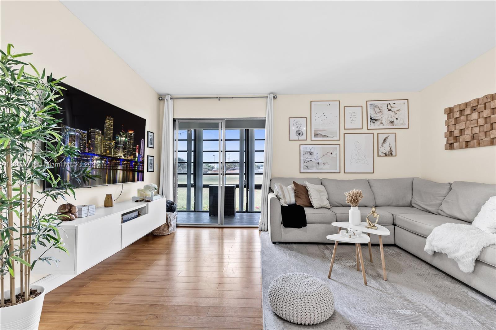 LAKEVIEW AT THE HAMMOCKS - Residential Lease