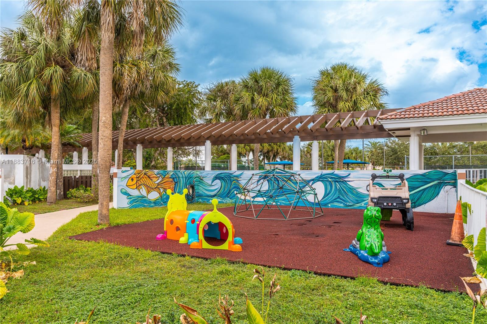 LAKEVIEW AT THE HAMMOCKS - Residential Lease