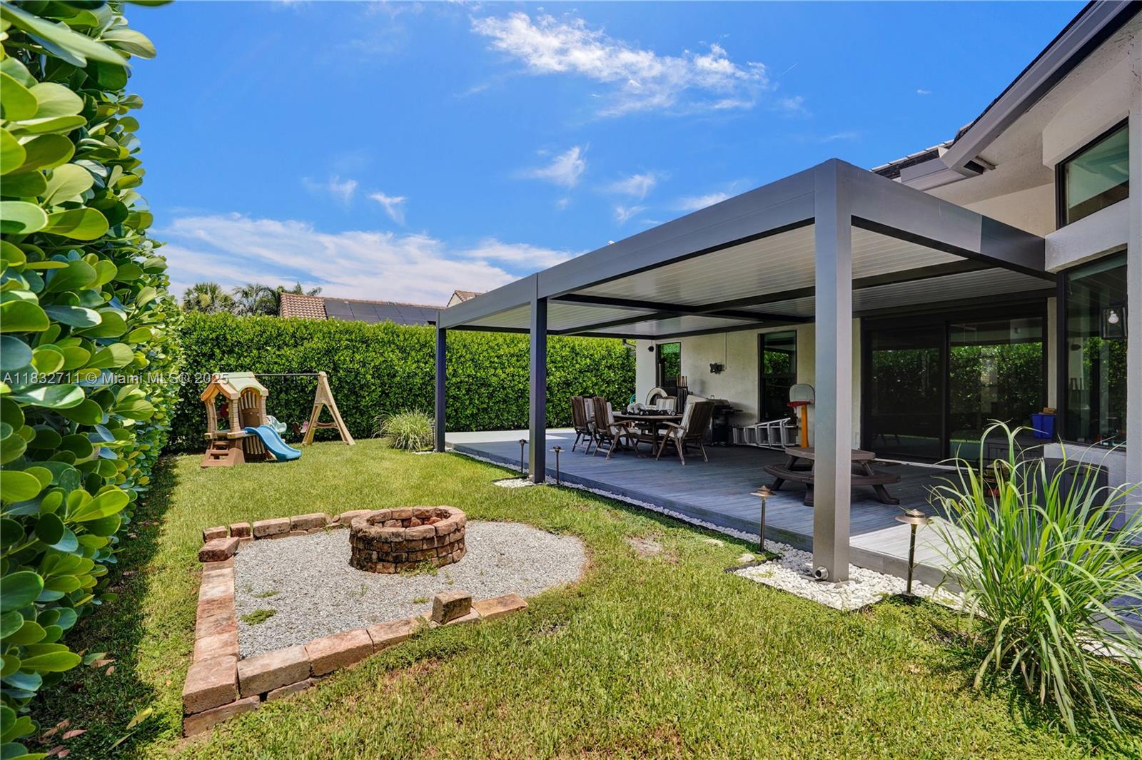 STONEBRIDGE - Residential