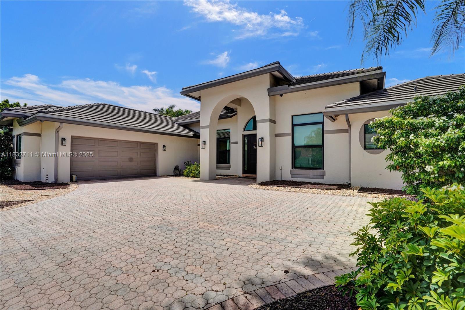 STONEBRIDGE - Residential