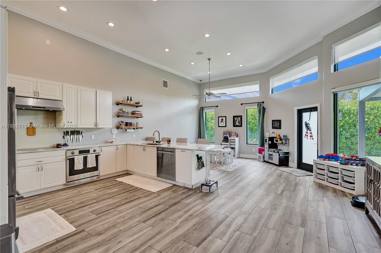 STONEBRIDGE - Residential