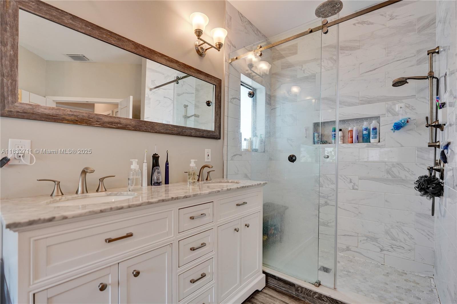 STONEBRIDGE - Residential