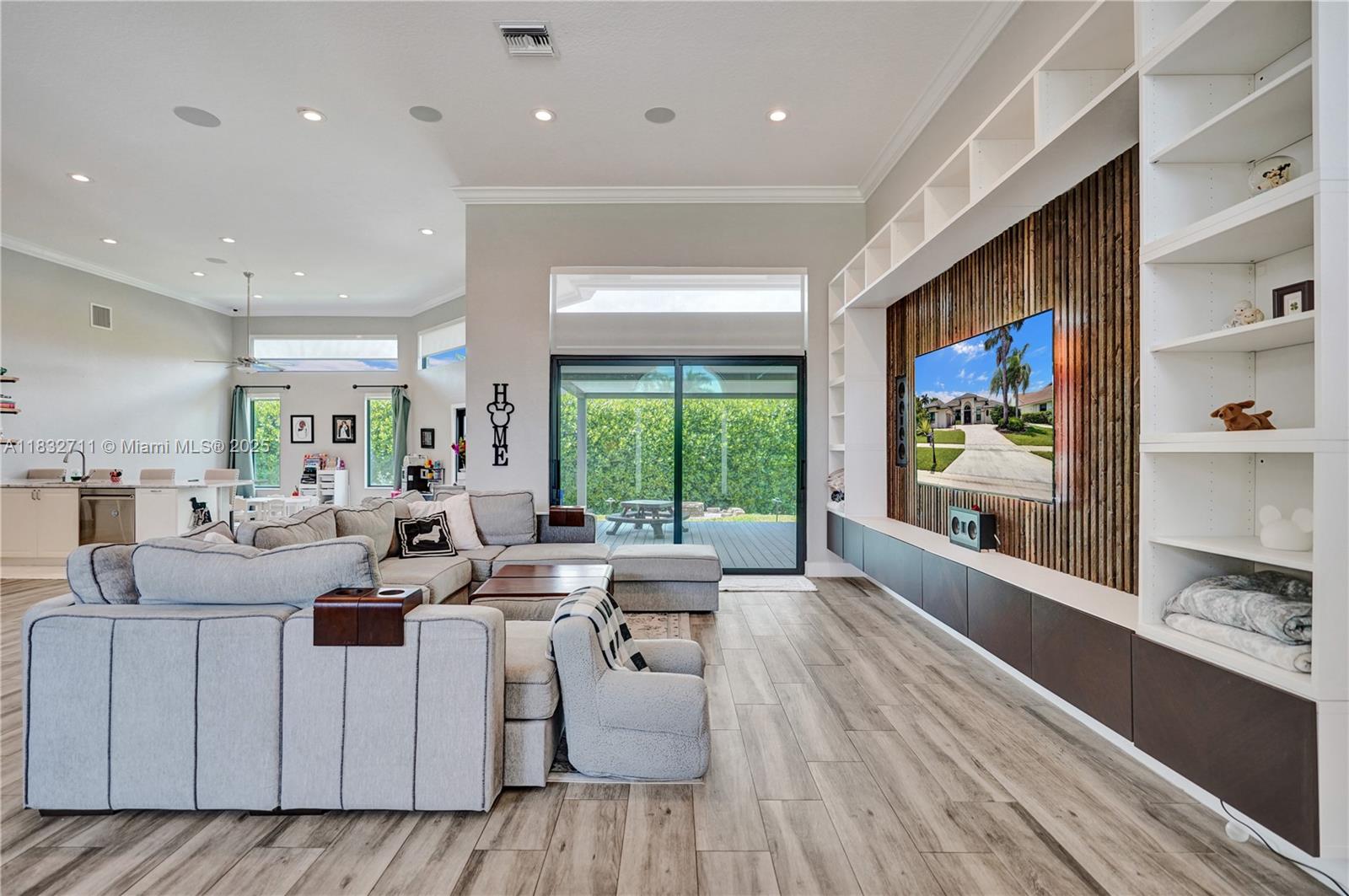 STONEBRIDGE - Residential