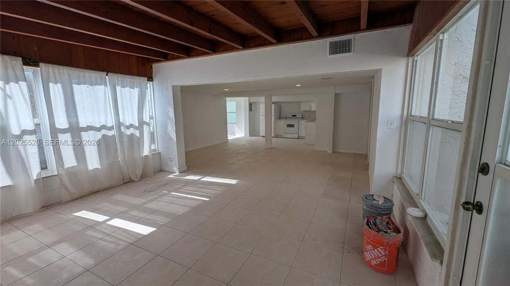Photo of 708 NE 4th St #1, Hallandale Beach, FL 33009 (MLS # A12025528)
