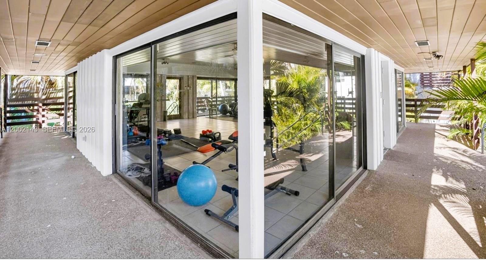 DADELAND CAPRI CONDO - Residential