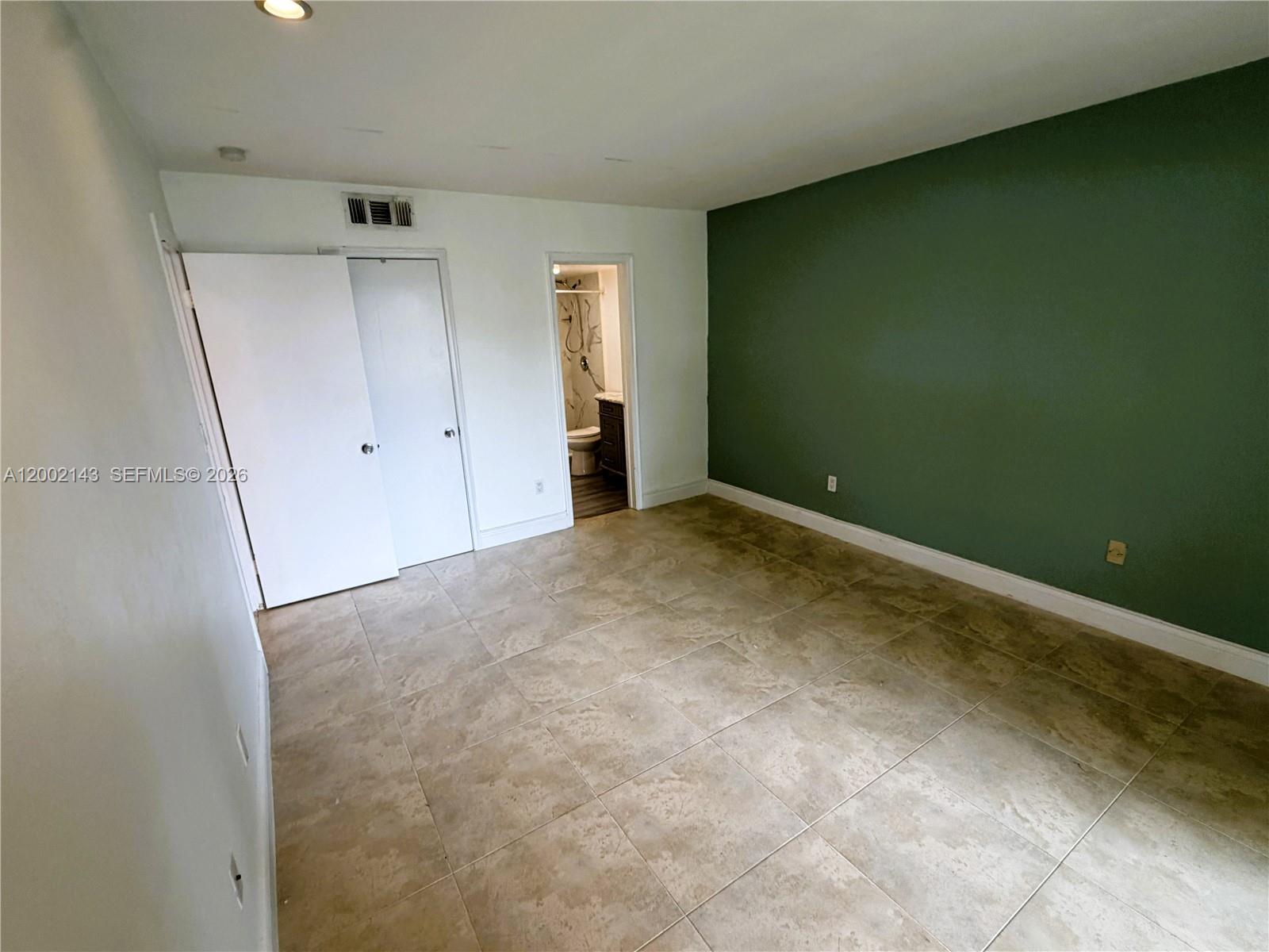 DADELAND CAPRI CONDO - Residential