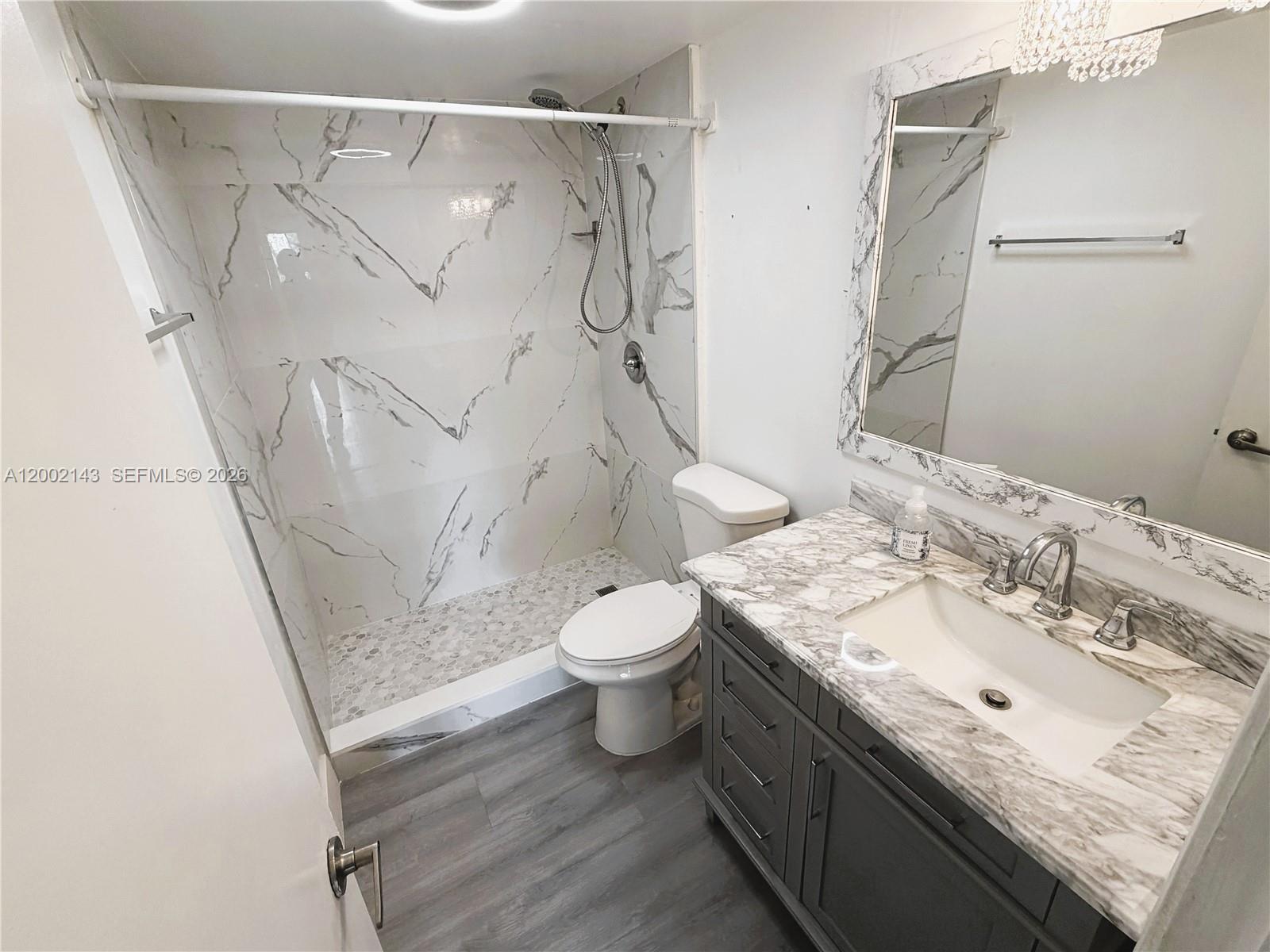 DADELAND CAPRI CONDO - Residential