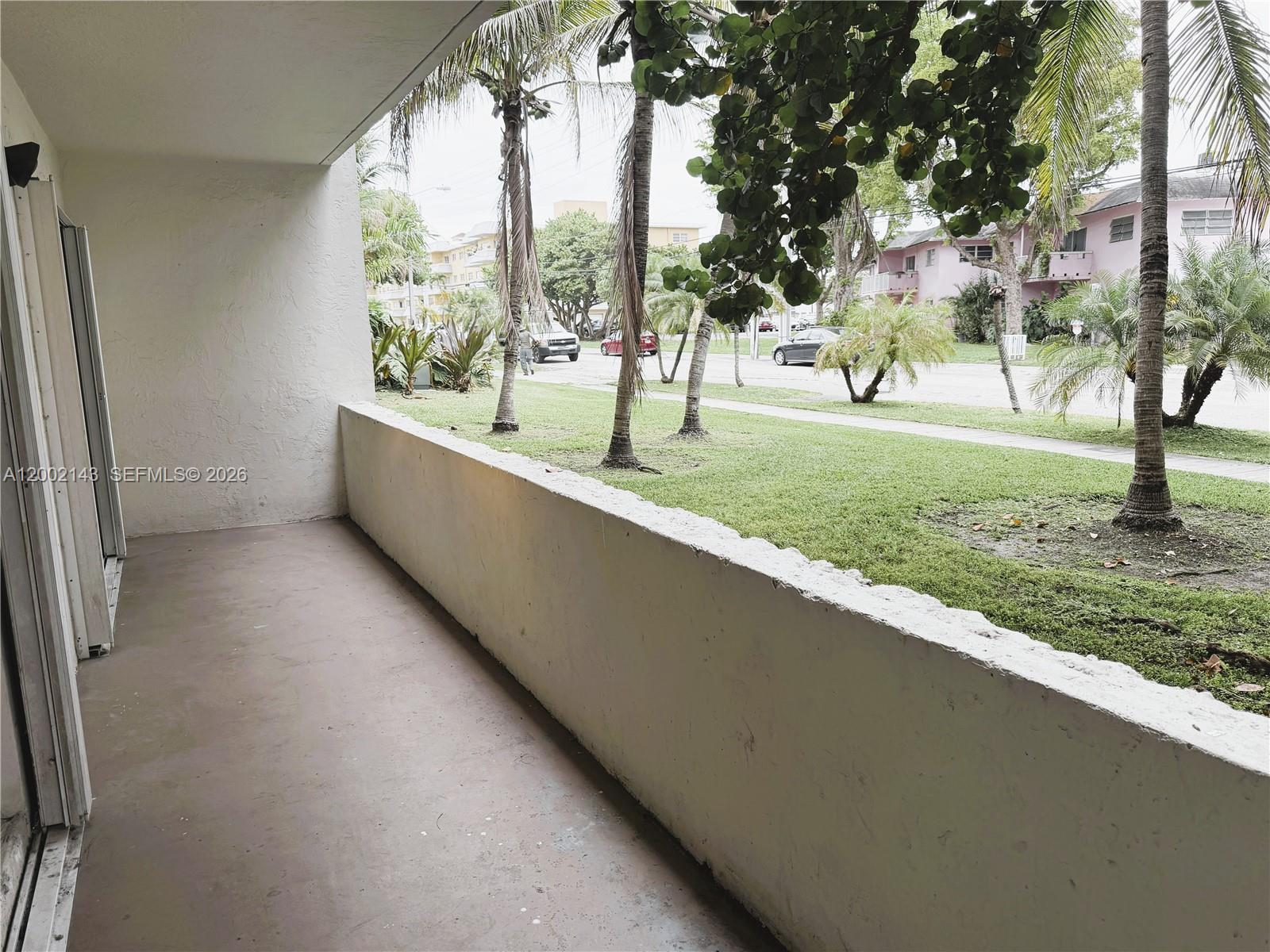 DADELAND CAPRI CONDO - Residential