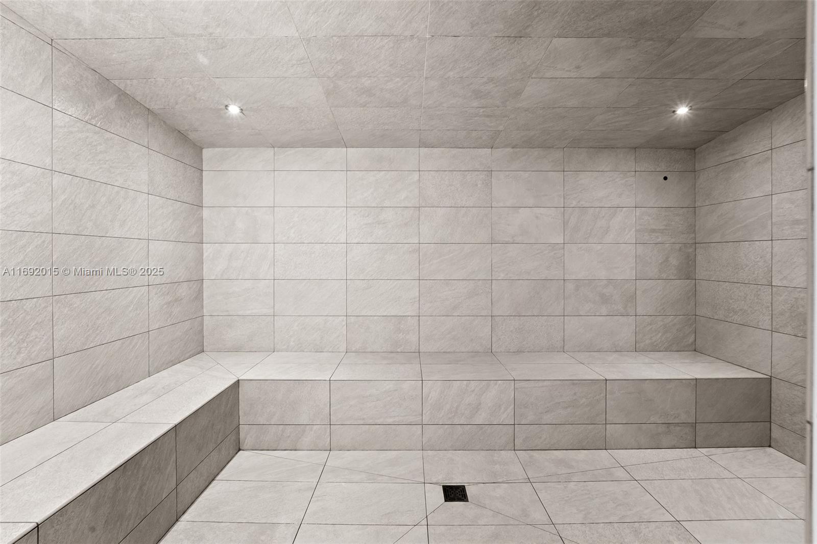 2200 FORT LAUDERDALE BEAC - Residential