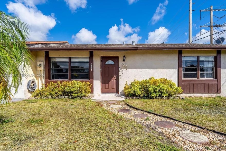 Rare opportunity to own a corner villa in the highly desirable Woodbury Village community! This charming 2 bedroom/ 2 bath home offers comfortable living space and sits on an oversized lot with a spacious backyard, perfect for outdoor entertaining or relaxing. The home also features an updated kitchen with modern cabinetry & Granite counter tops, renovated showers, washer & dryer and a convenient outdoor storage closet. Enjoy the added privacy of a corner unit, along with two dedicated parking spaces directly in front of the home and ample guest parking throughout the community.
Don’t miss this opportunity schedule your private showing today!