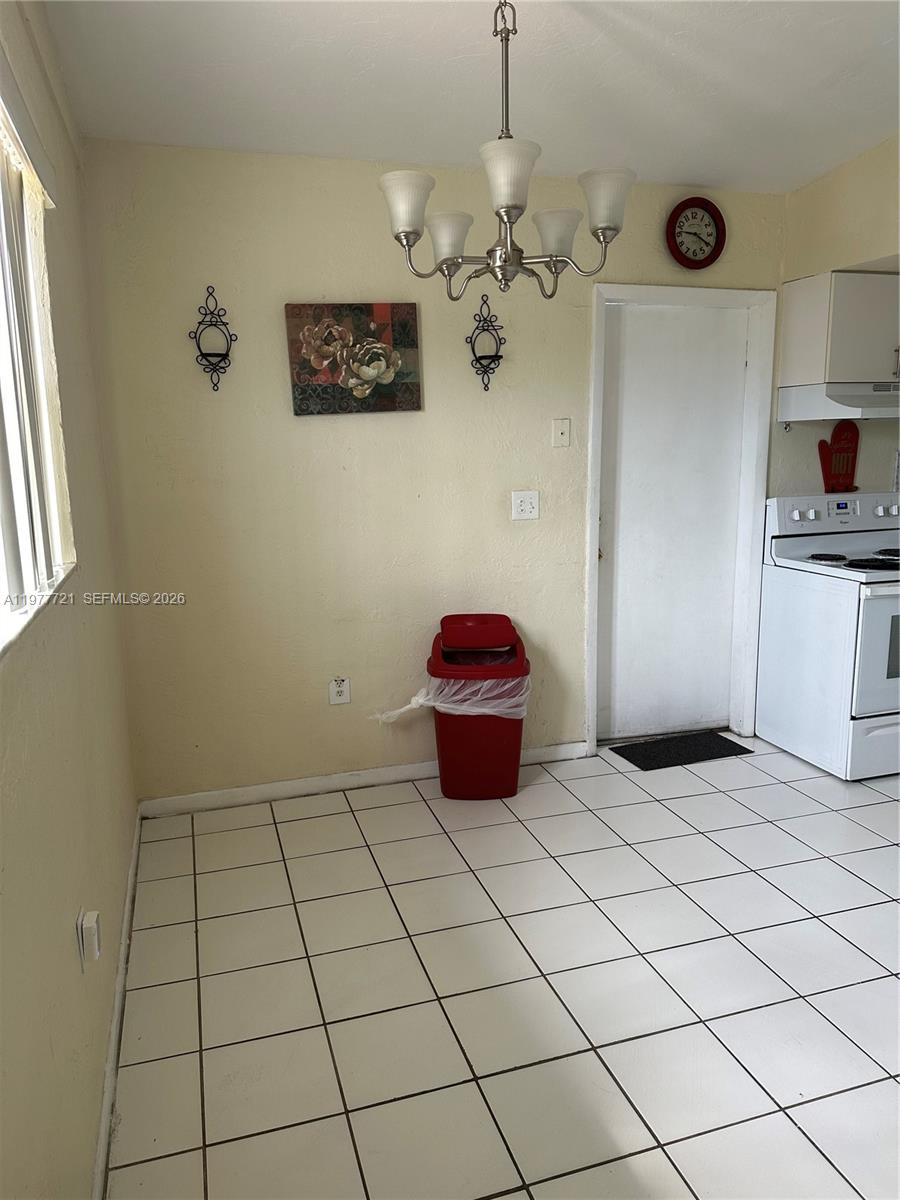 LINCOLN ESTS - Residential