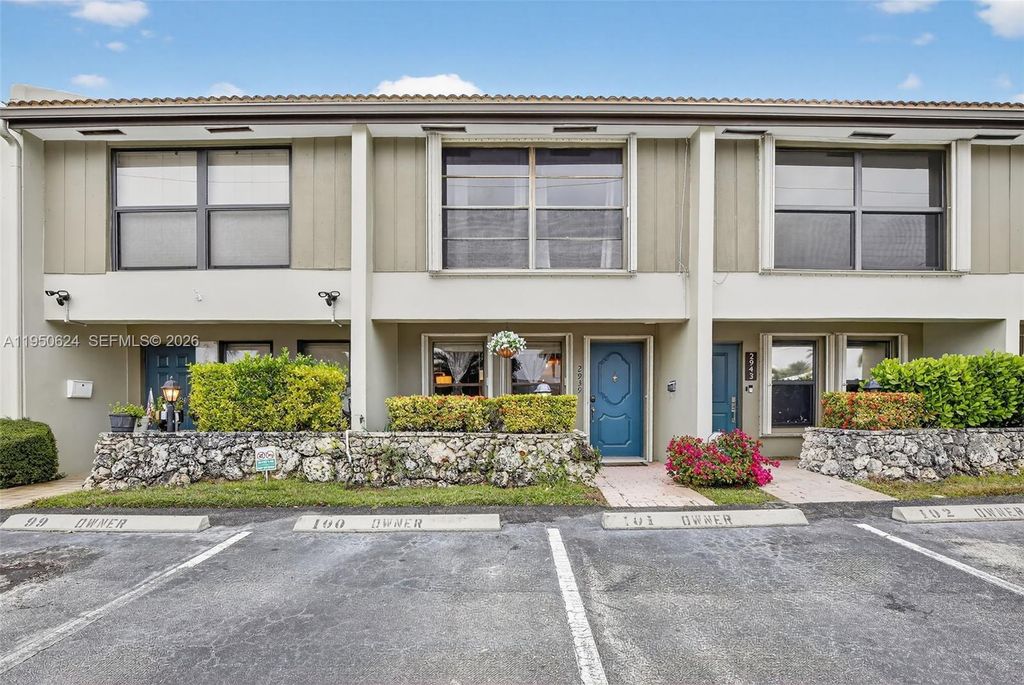 Photo of 2939 NE 60th St #2939, Fort Lauderdale, FL 33308 (MLS # A11950624)