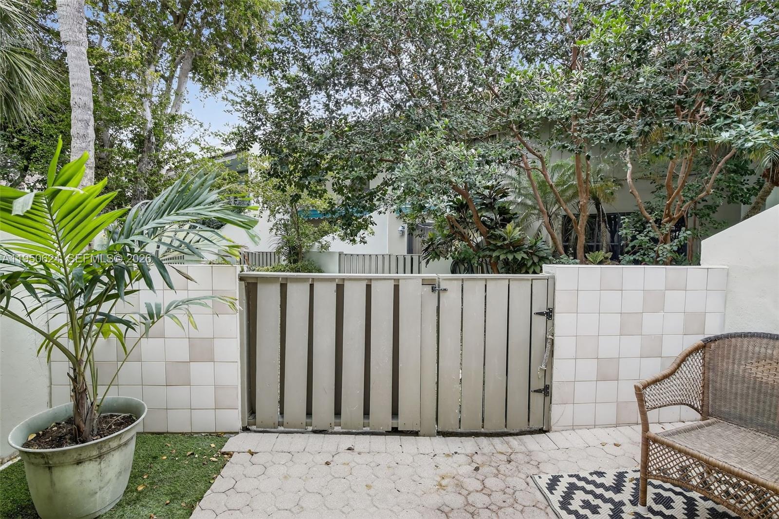 BAYVIEW VILLAGE CONDO - Residential