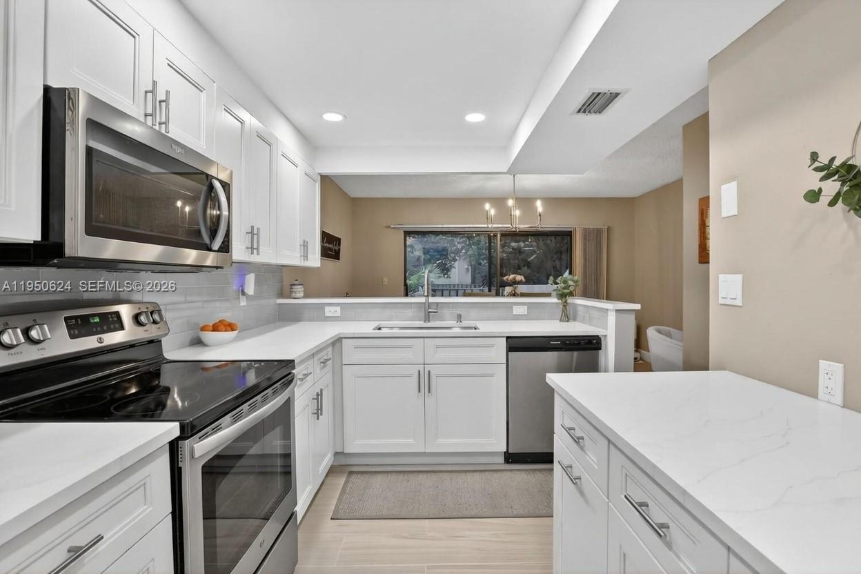 BAYVIEW VILLAGE CONDO - Residential