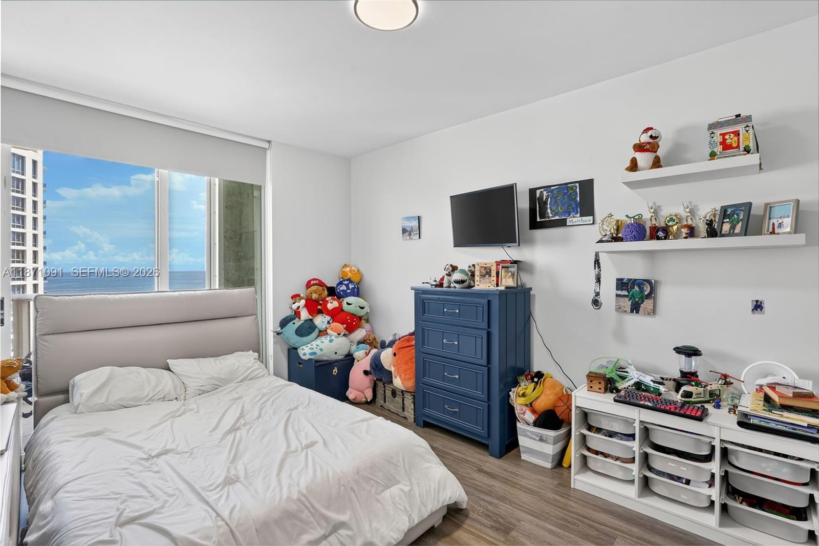 THE GRANDVIEW CONDO - Residential