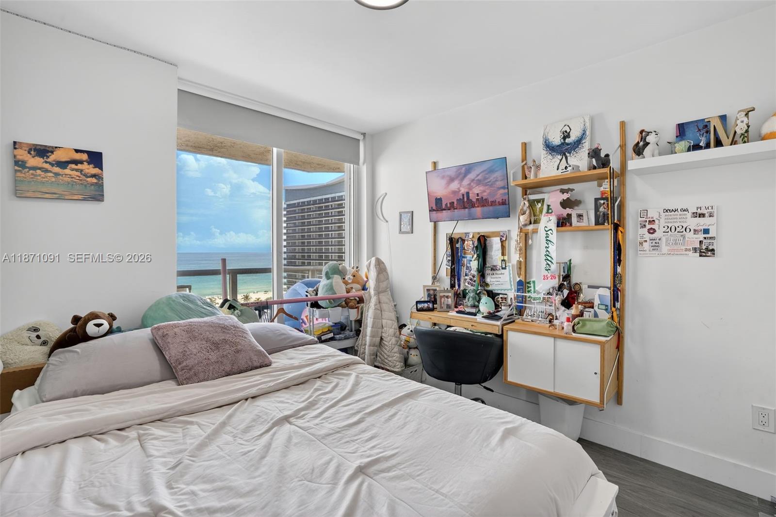 THE GRANDVIEW CONDO - Residential