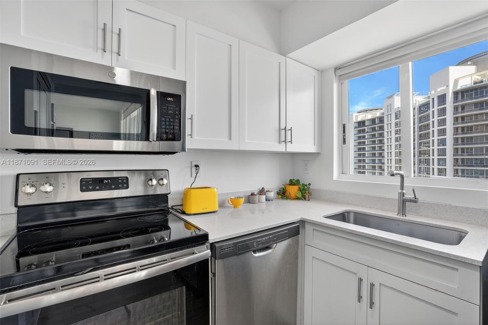 THE GRANDVIEW CONDO - Residential