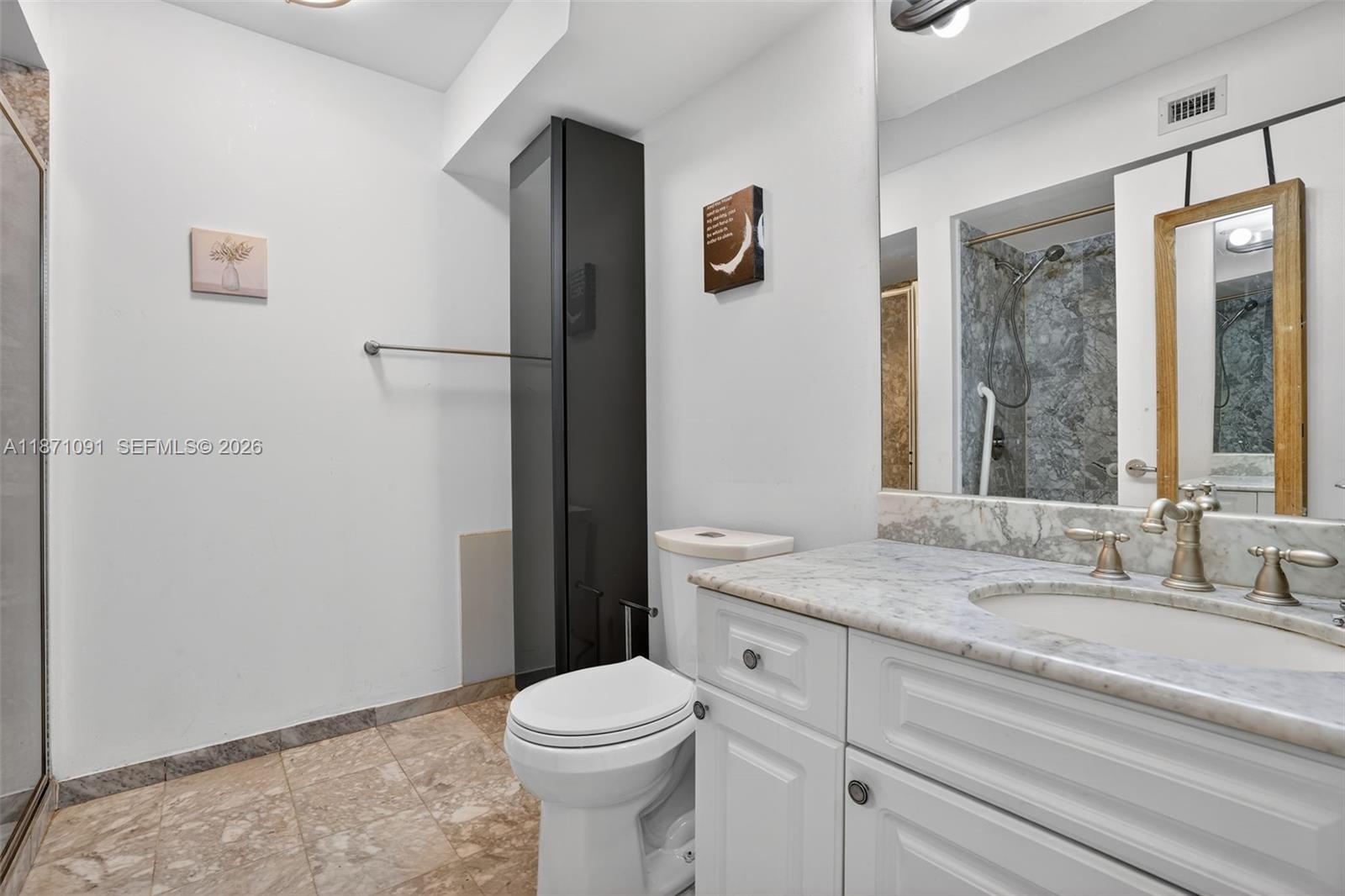 THE GRANDVIEW CONDO - Residential