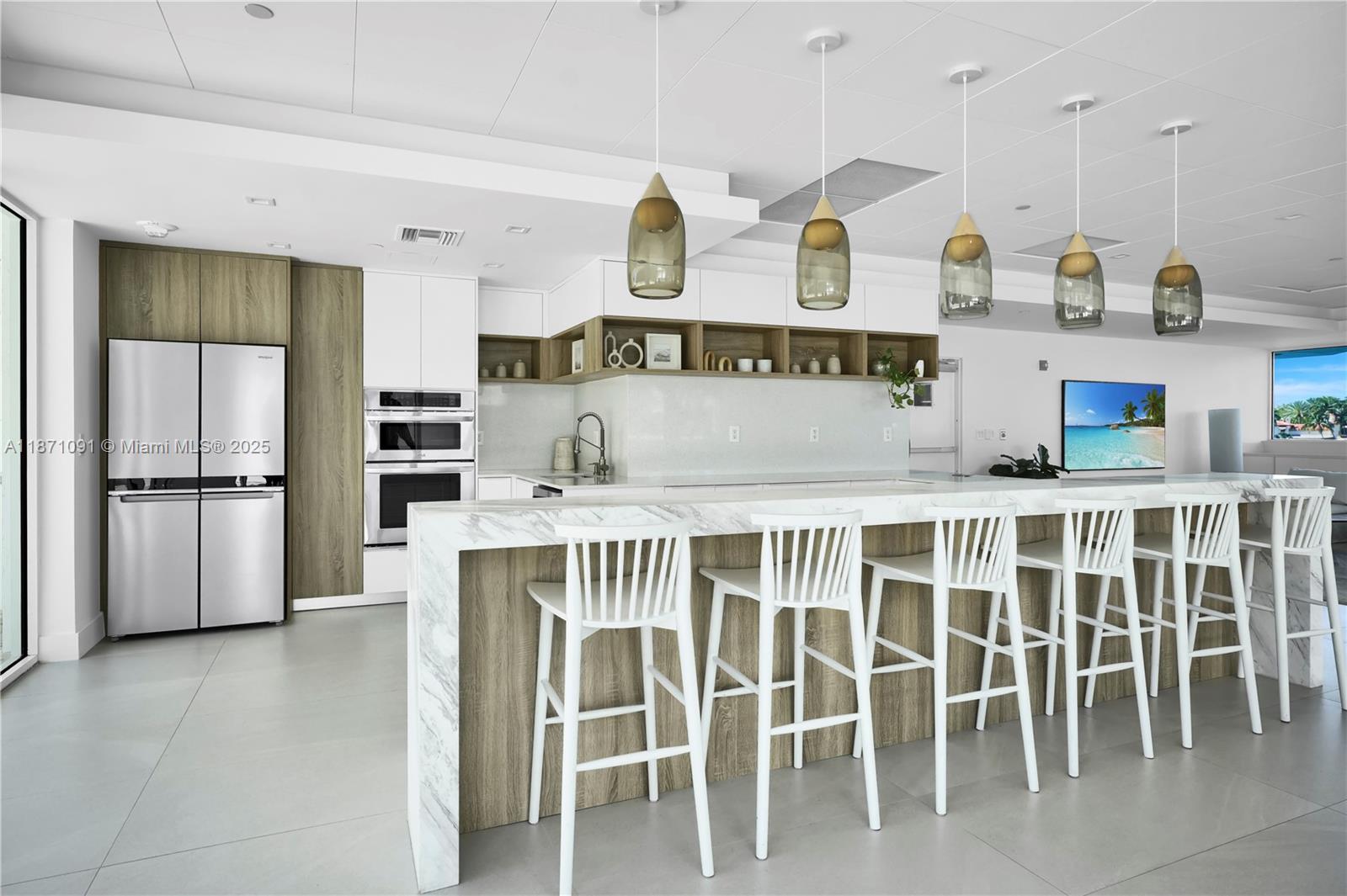 5900 Collins Ave 1607