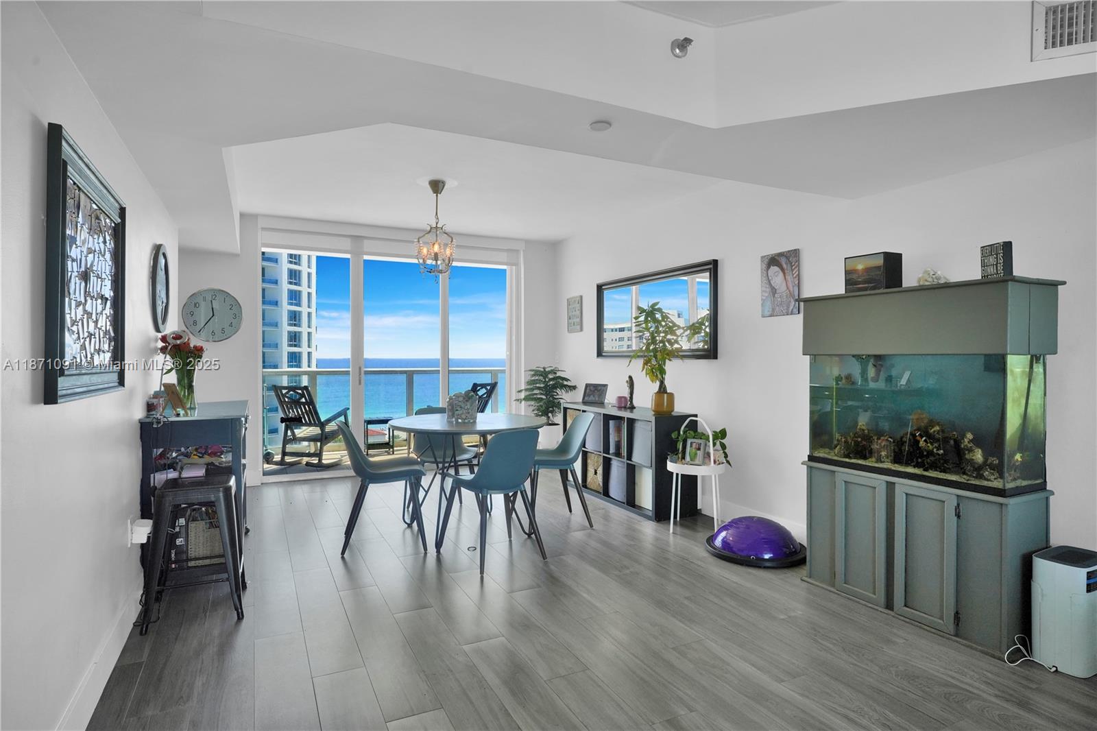 THE GRANDVIEW CONDO - Residential