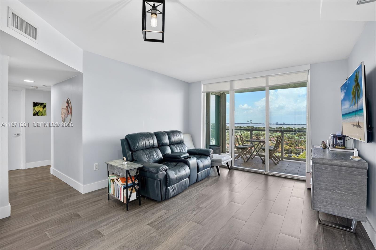 THE GRANDVIEW CONDO - Residential