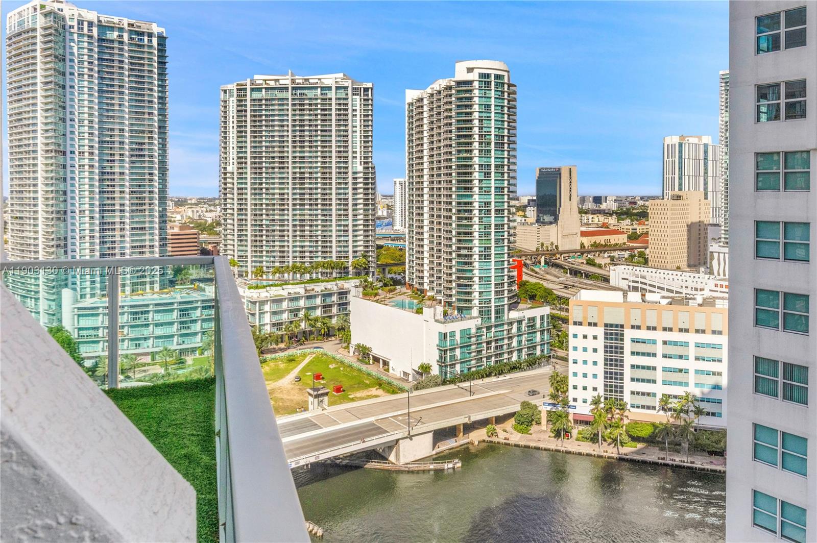 BRICKELL ON THE RIVER S T - Residential