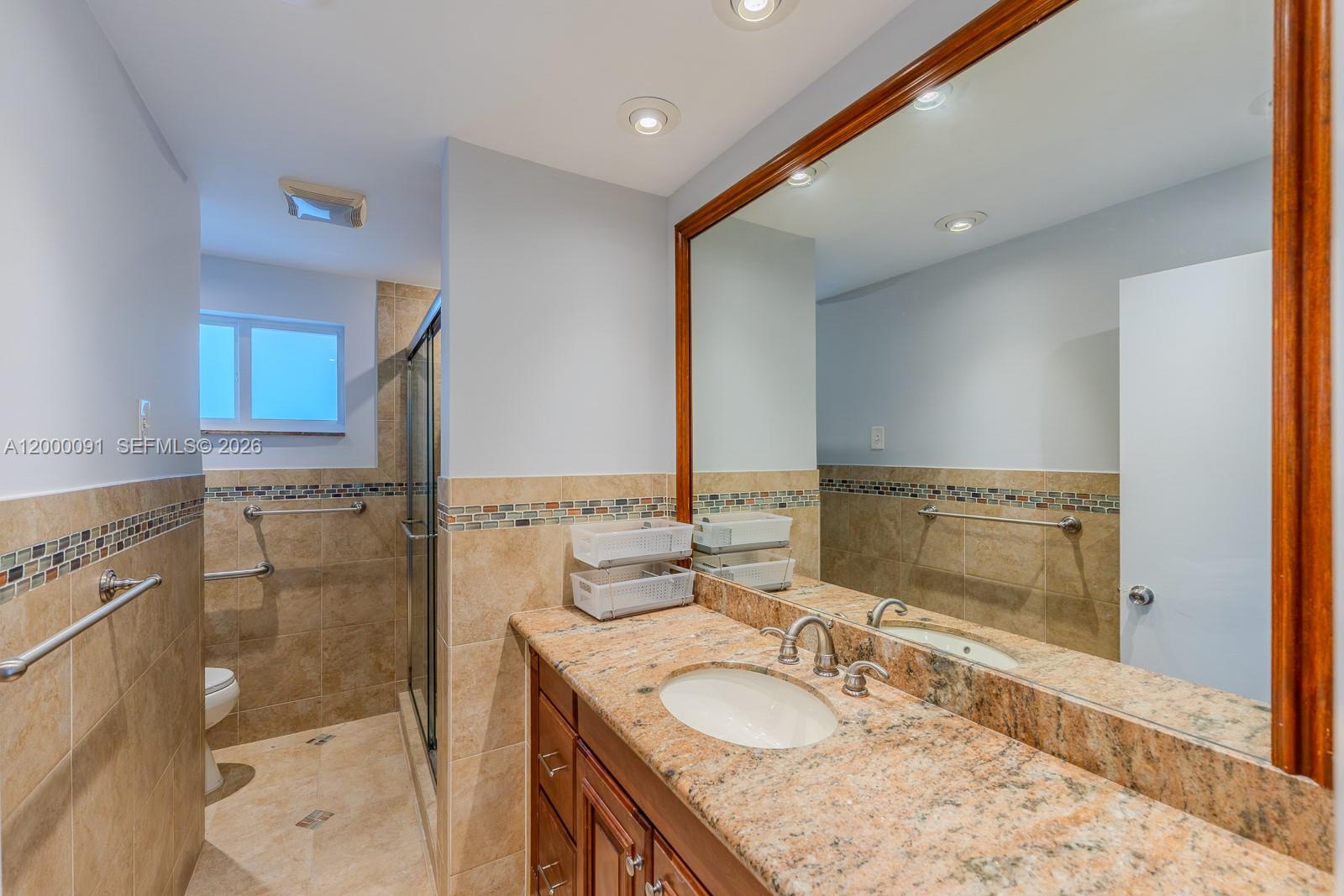 HOLLYWOOD HILLS AMEN PLAT - Residential Lease