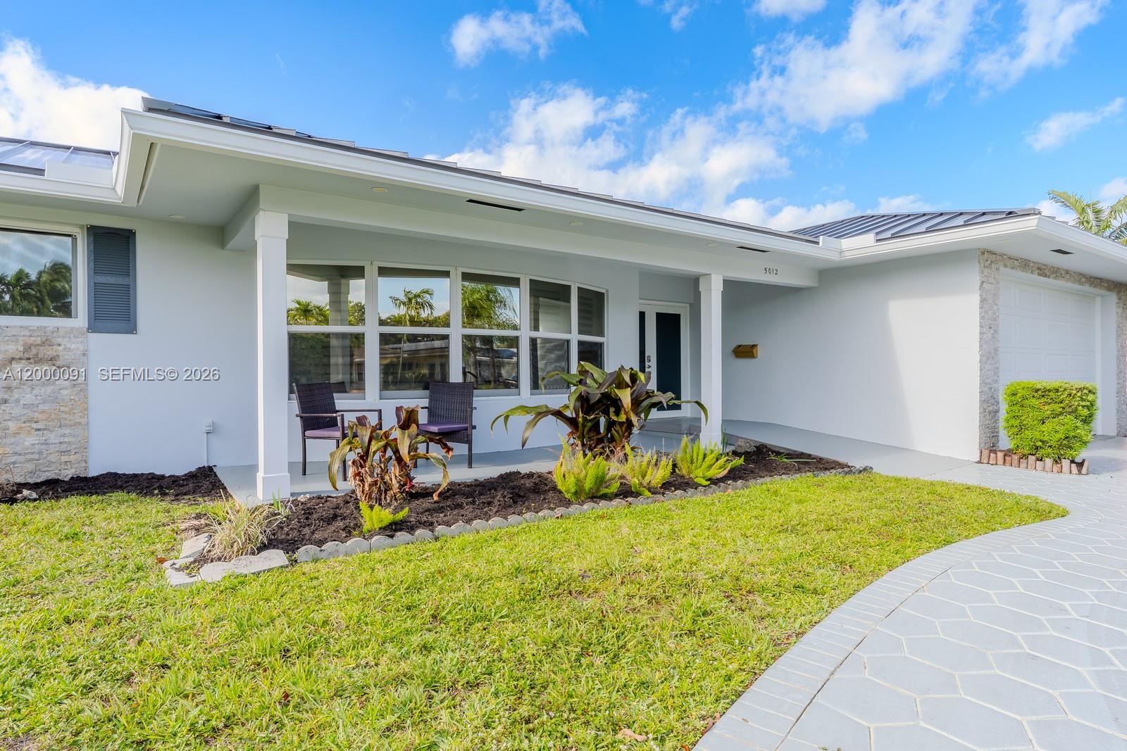 HOLLYWOOD HILLS AMEN PLAT - Residential Lease