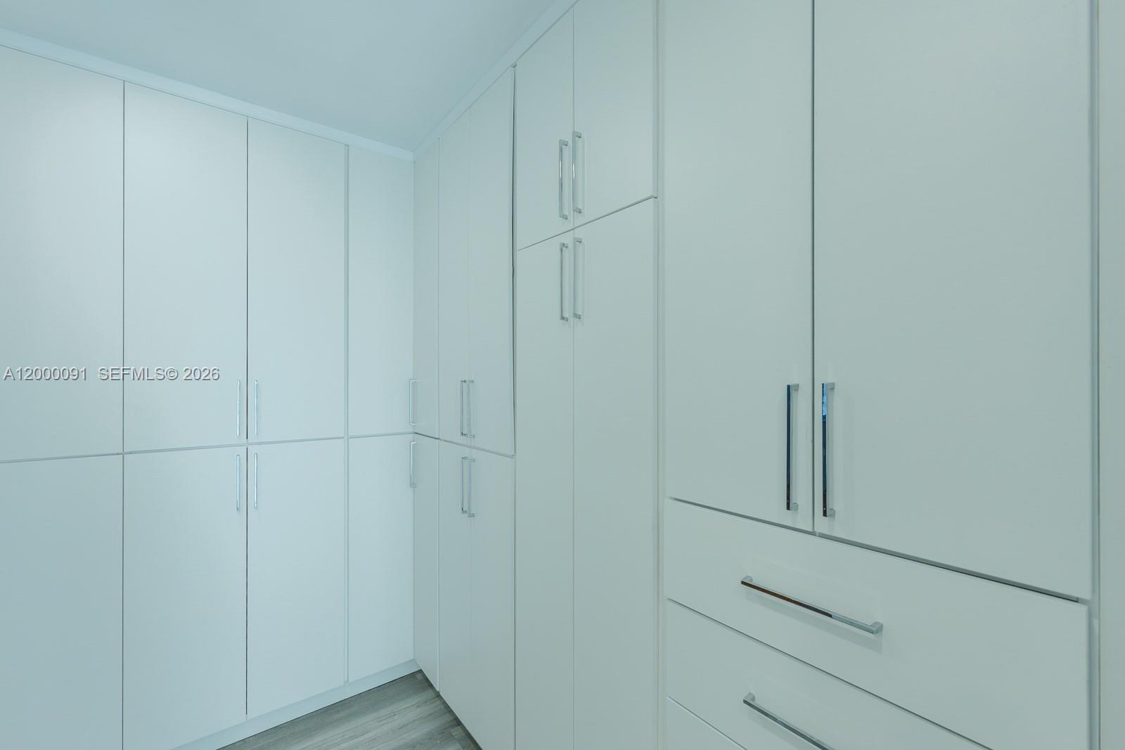 HOLLYWOOD HILLS AMEN PLAT - Residential Lease