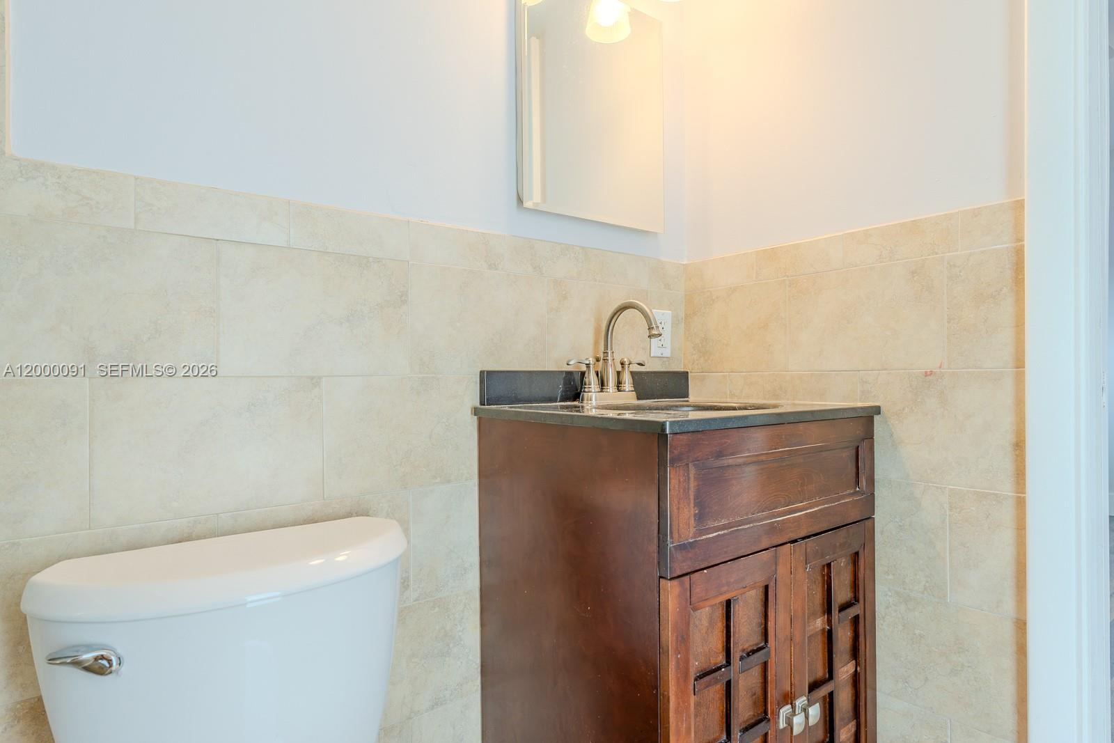 HOLLYWOOD HILLS AMEN PLAT - Residential Lease