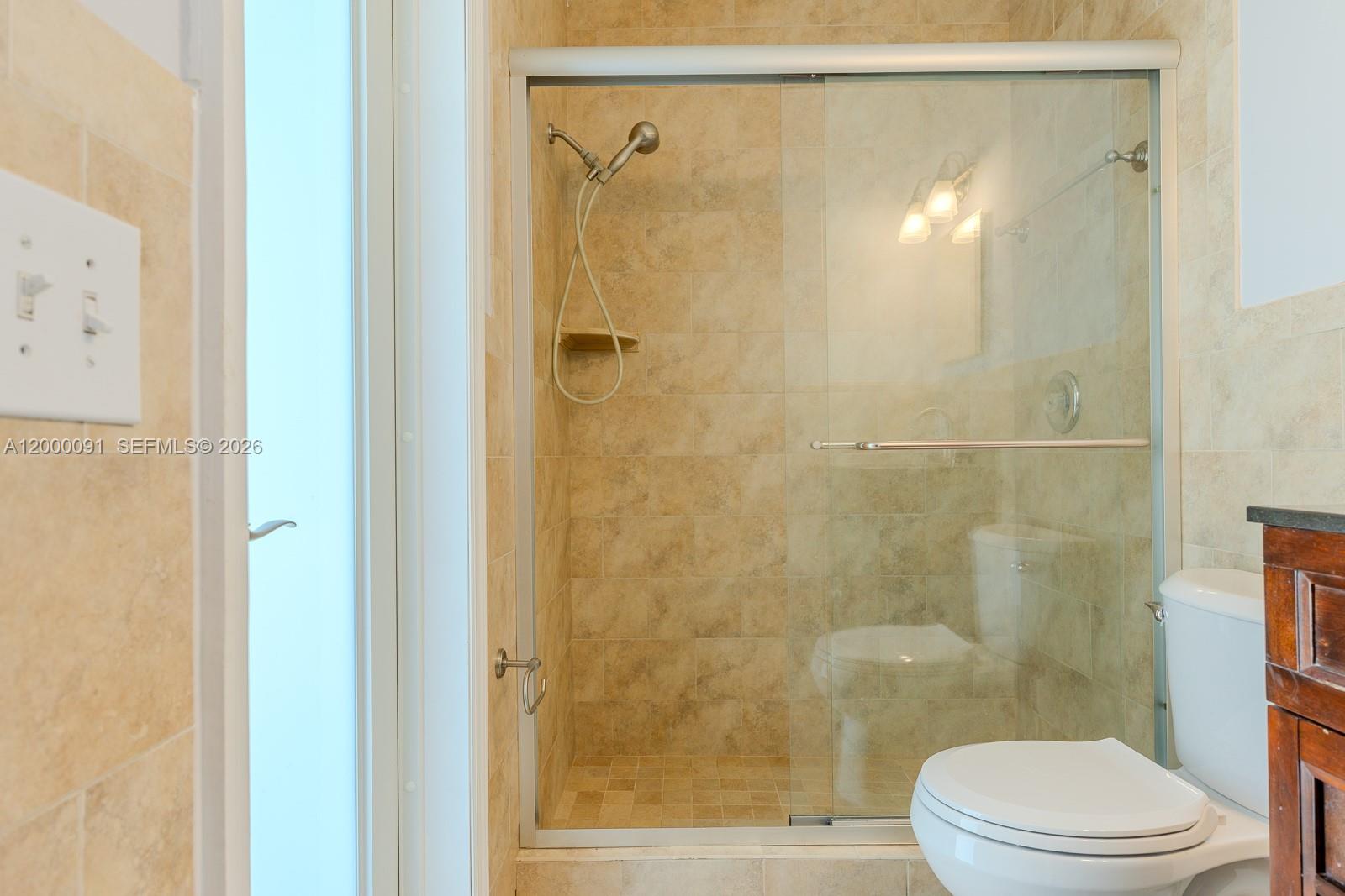 HOLLYWOOD HILLS AMEN PLAT - Residential Lease