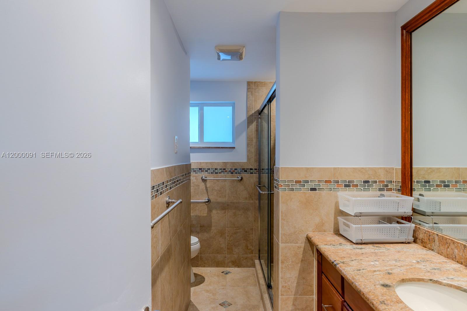 HOLLYWOOD HILLS AMEN PLAT - Residential Lease