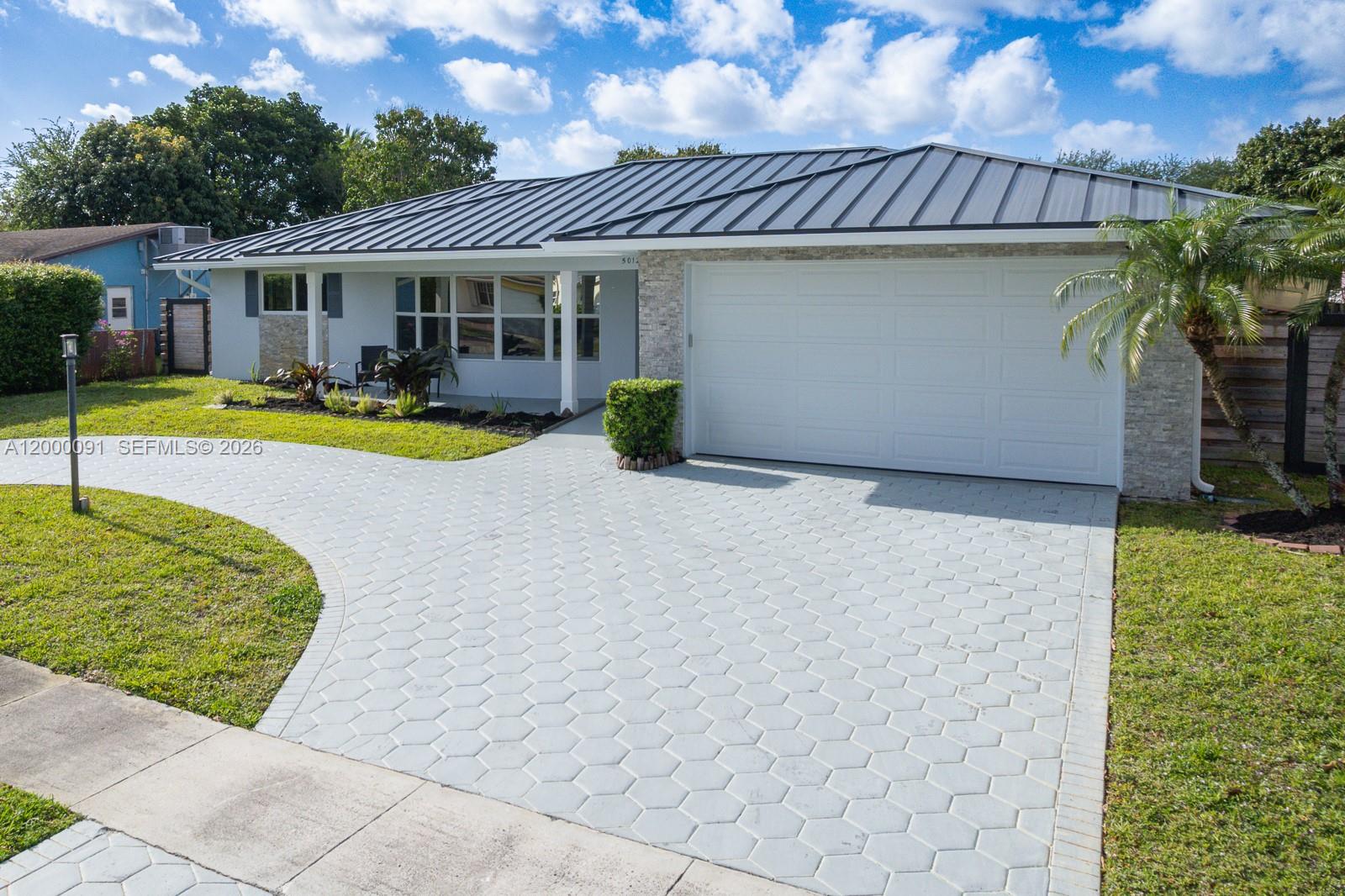 HOLLYWOOD HILLS AMEN PLAT - Residential Lease