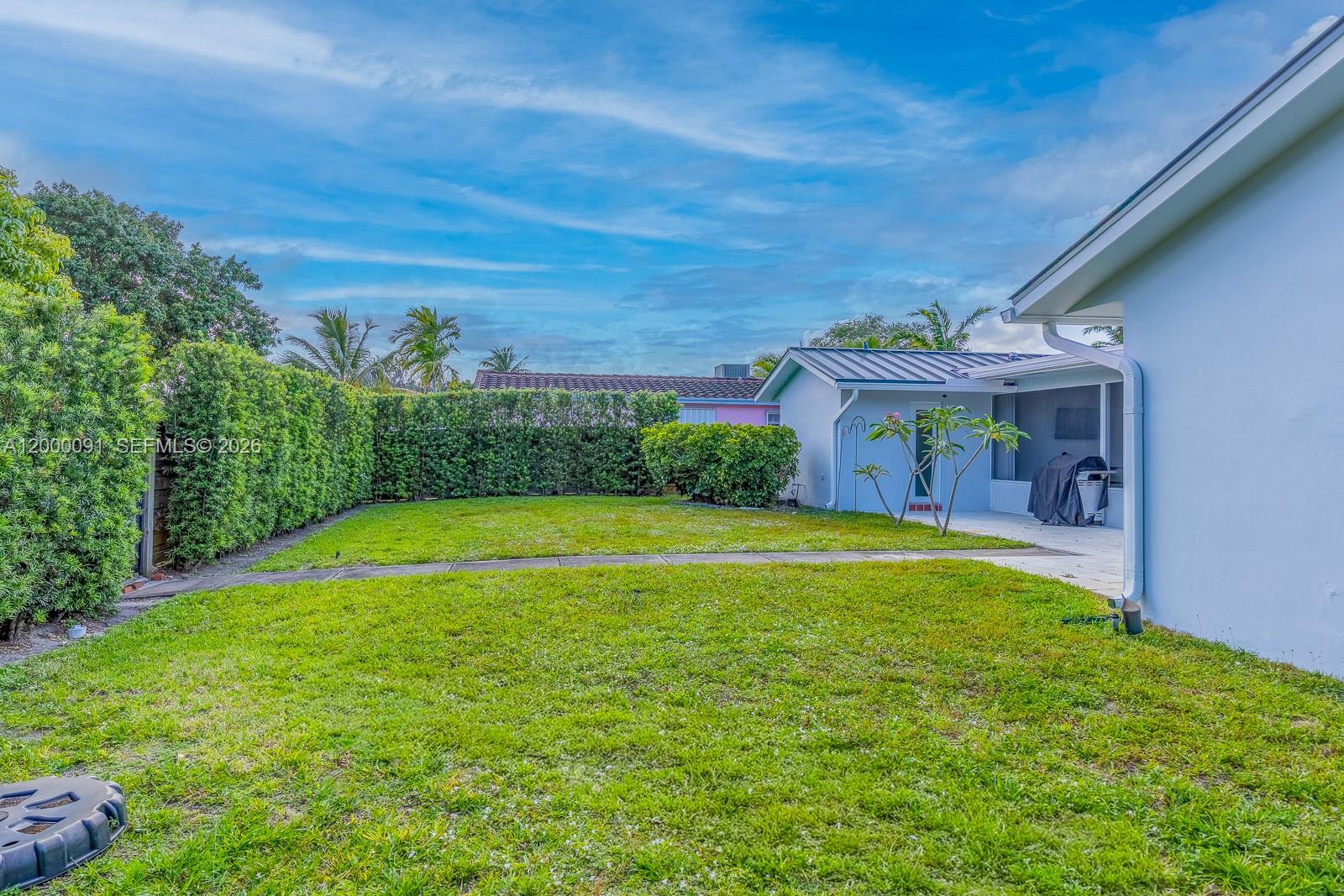 HOLLYWOOD HILLS AMEN PLAT - Residential Lease