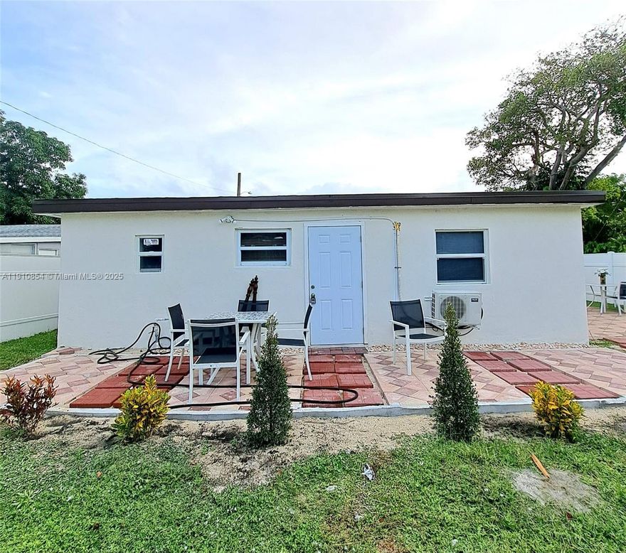 Beautiful and spacious efficiency with utilities included and private entrance. Can be leased with displayed furnishing at an additional fee per month. Available for immediate occupancy, just bring your personal items and settle in. Easy to show contact listing agent for more information and showing instructions.