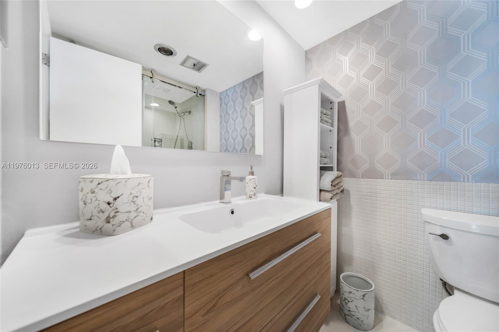 OCEAN SUMMIT CONDO - Residential Lease