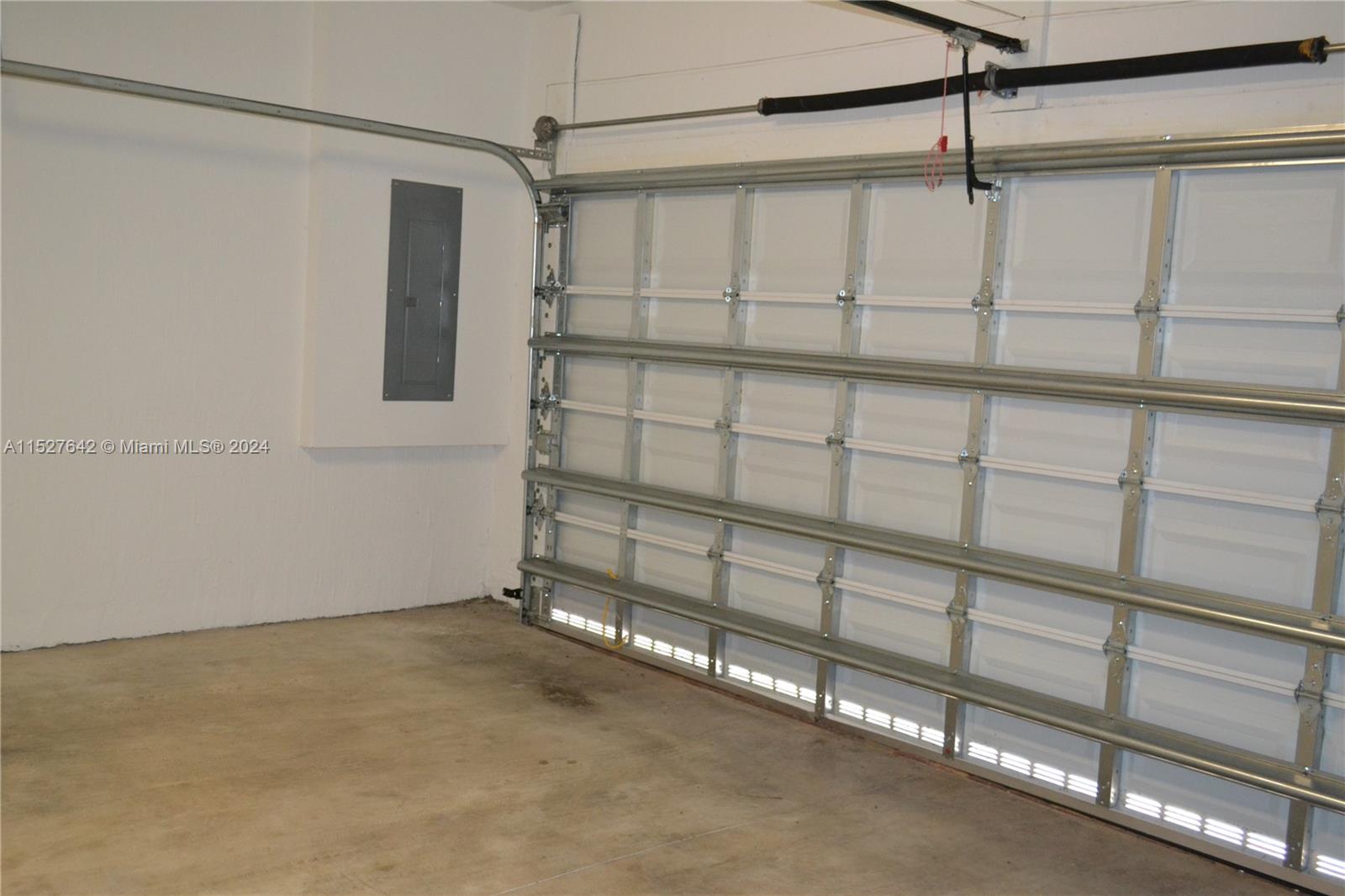 PEMBROKE LAKES SOUTH - Residential Lease