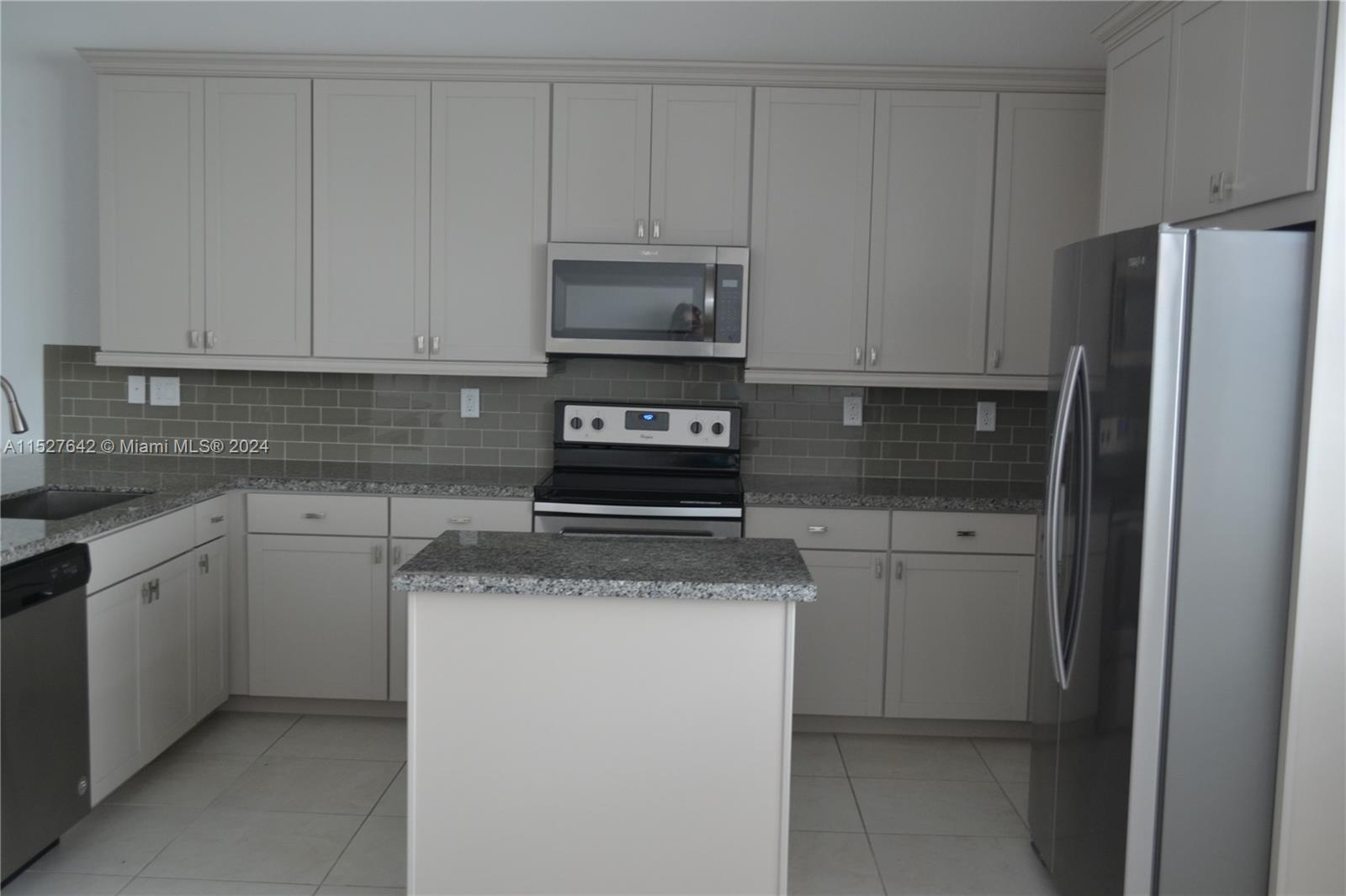 PEMBROKE LAKES SOUTH - Residential Lease