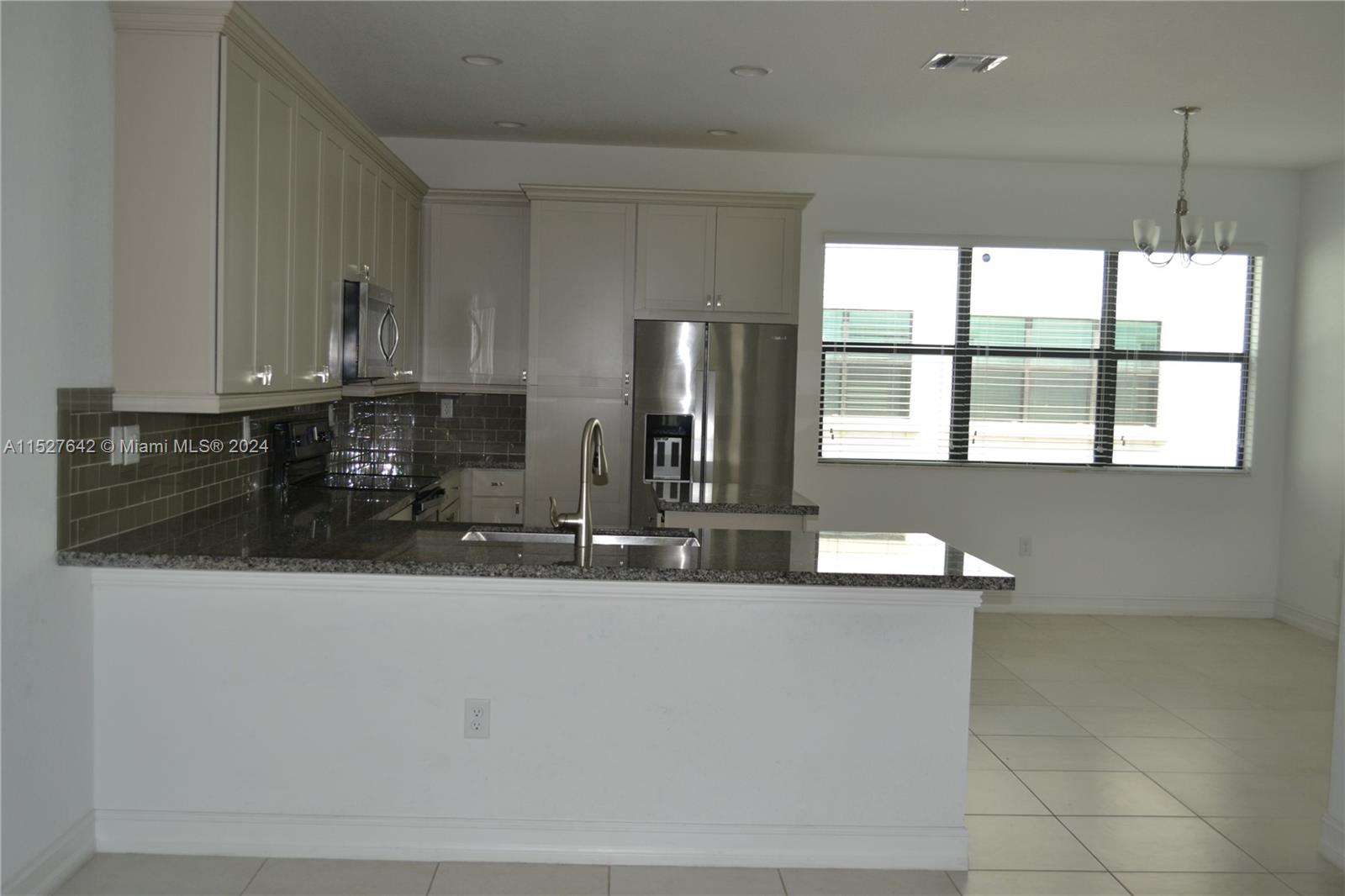 PEMBROKE LAKES SOUTH - Residential Lease