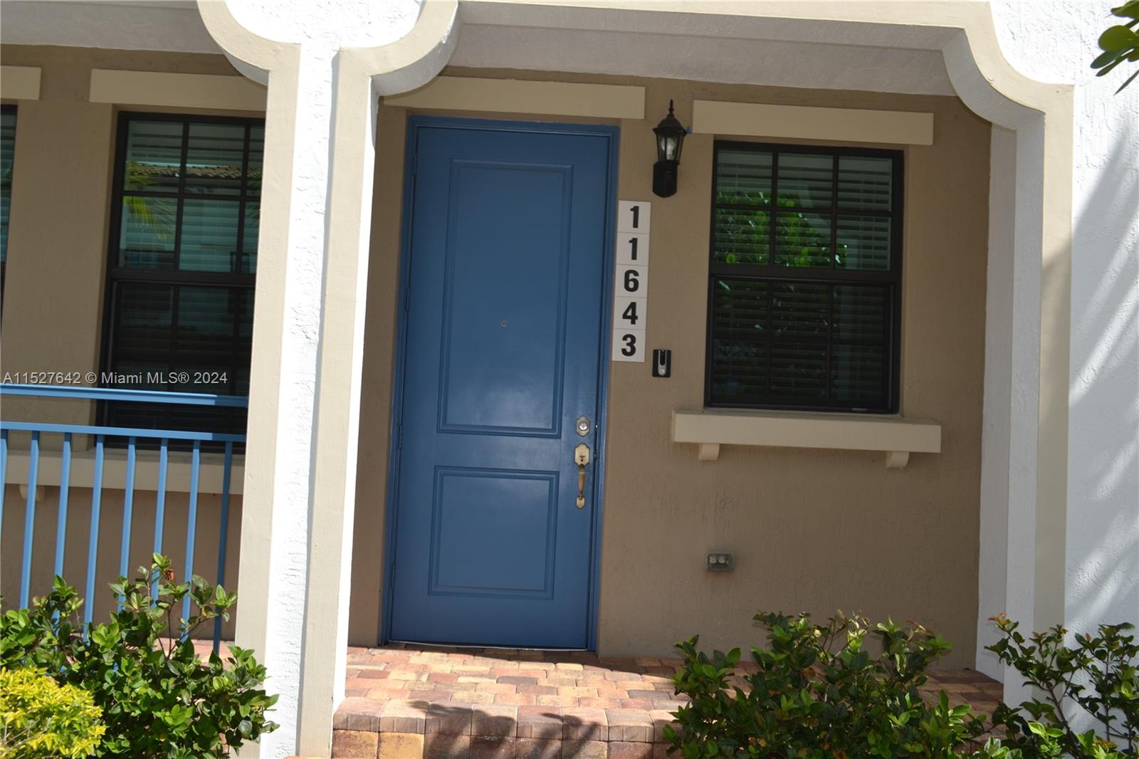 PEMBROKE LAKES SOUTH - Residential Lease