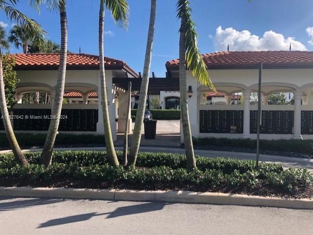 PEMBROKE LAKES SOUTH - Residential Lease