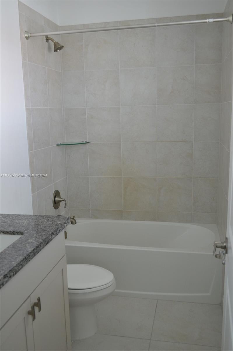 PEMBROKE LAKES SOUTH - Residential Lease