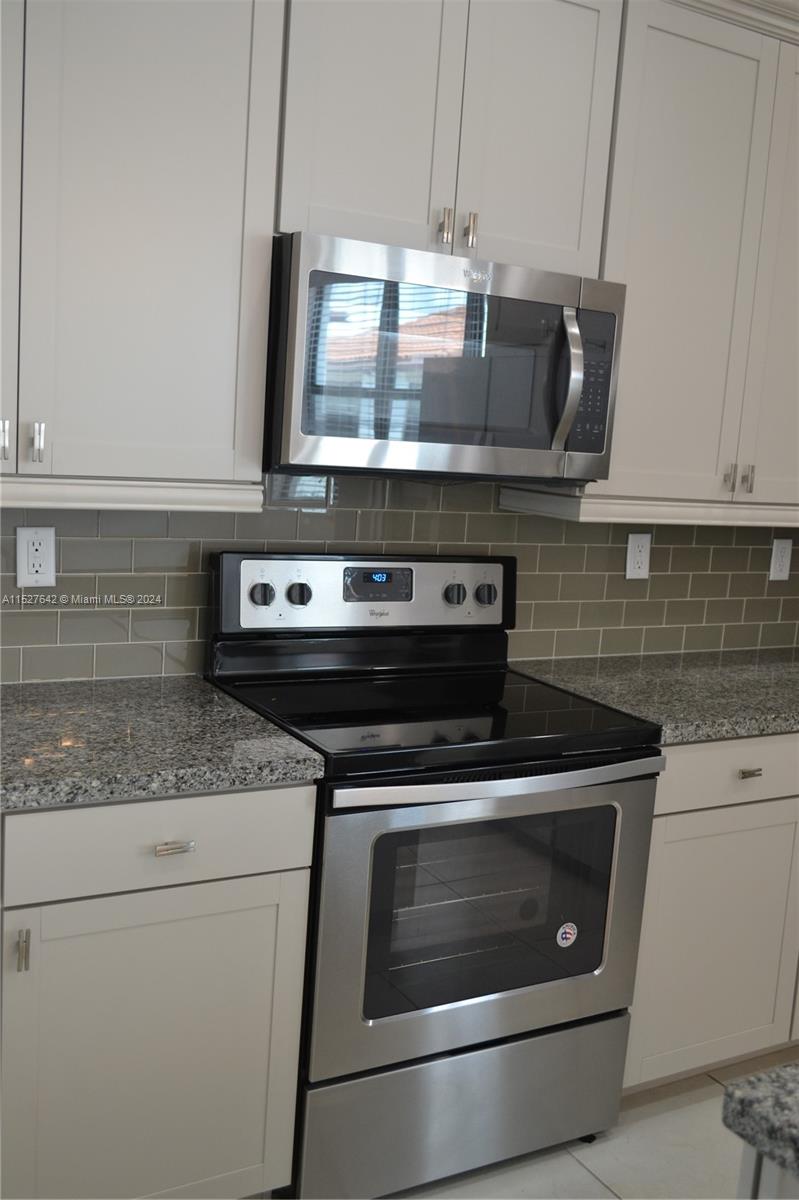 PEMBROKE LAKES SOUTH - Residential Lease